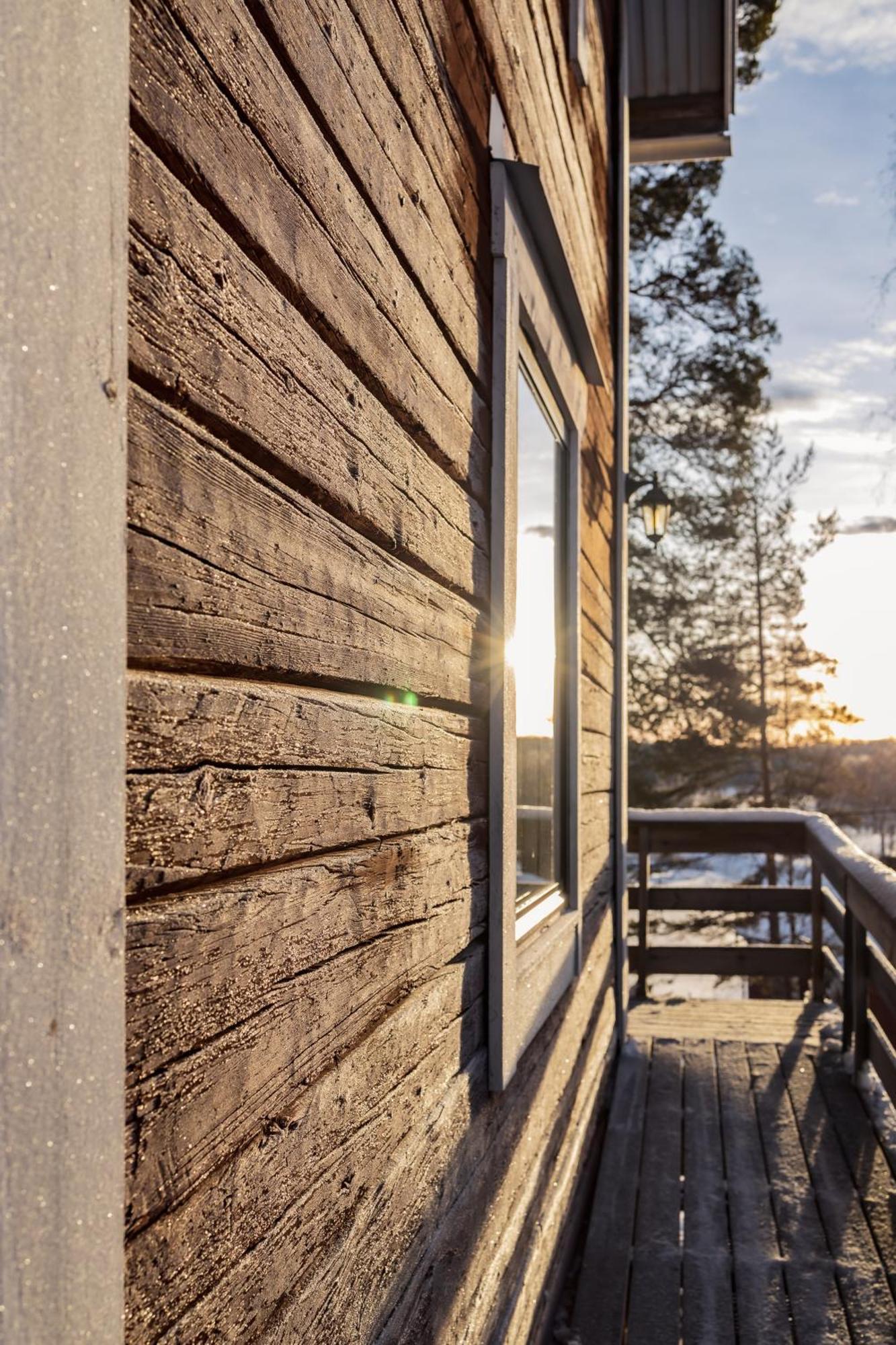 Kalix Riverside Inn, Farm Timbering Exterior foto